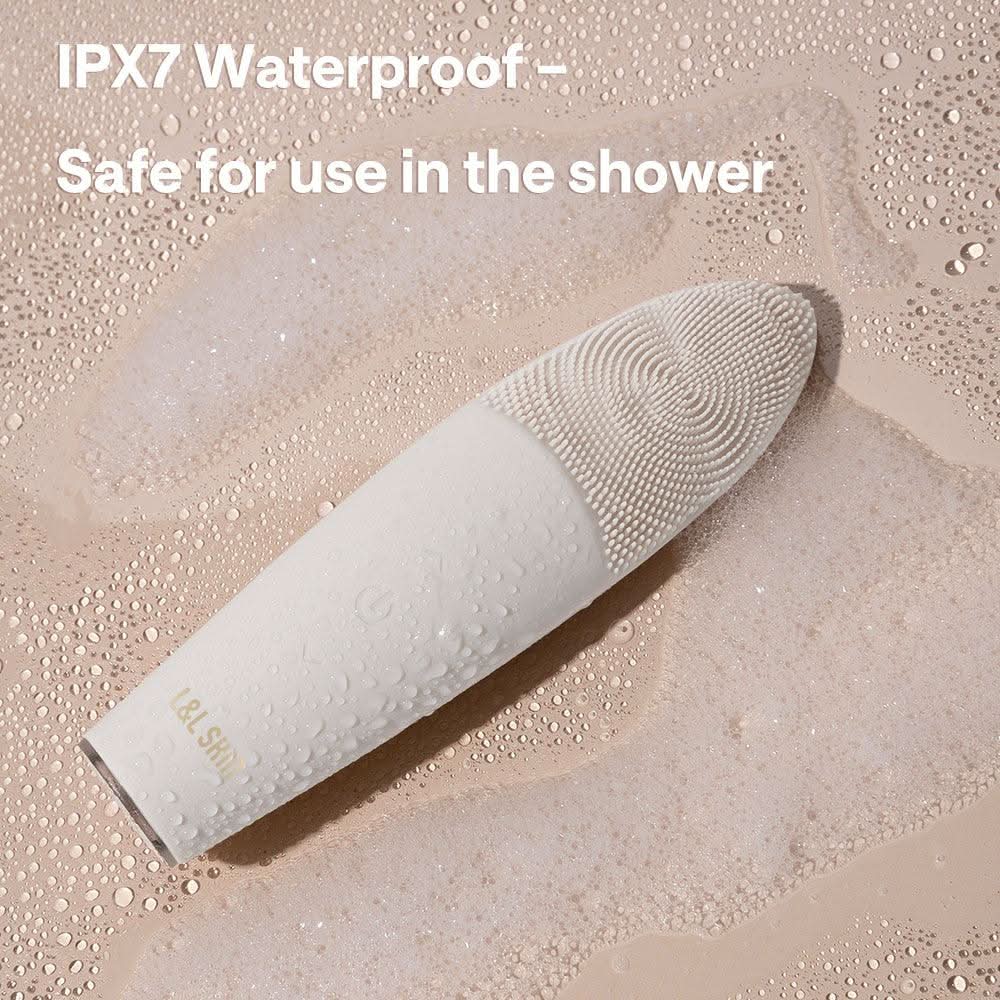 EMI Pro - Heating Silicone Facial Cleansing Brush