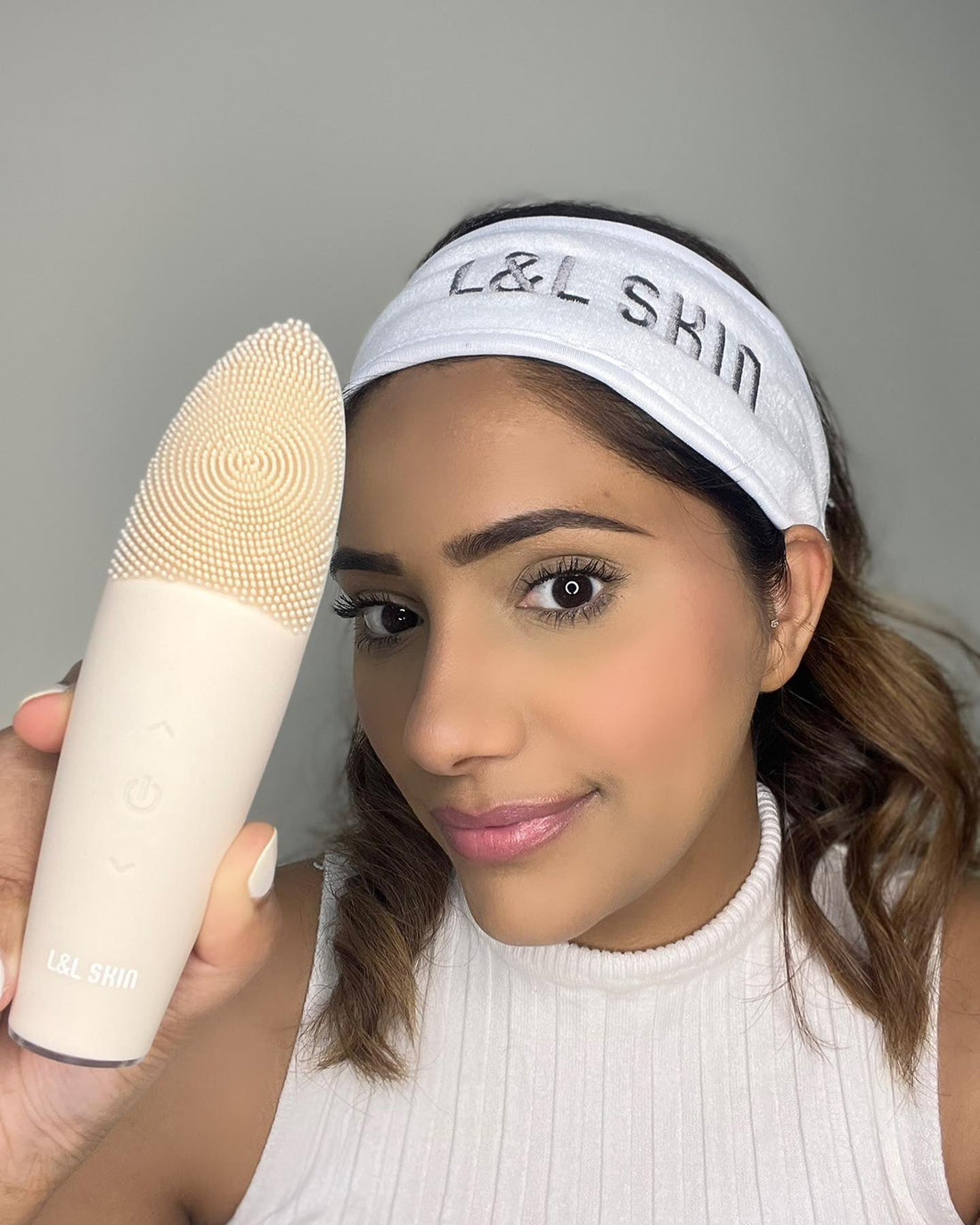 A More Thoughtful Way to Cleanse Your Skin: EMI FACE BRUSH