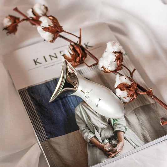 Incorporating Red and Blue Light Therapy Face Massage into Your Skincare Routine